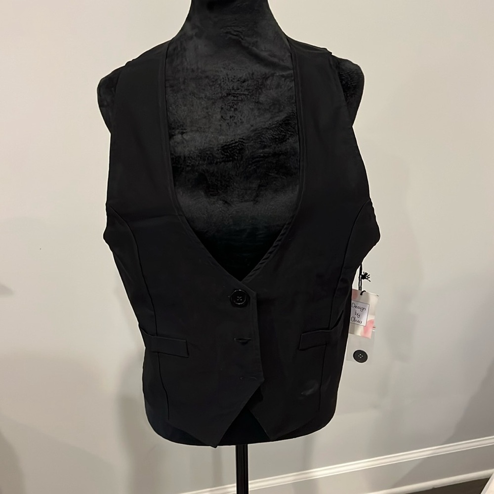 Design by Olivia vest black nwt 2xl